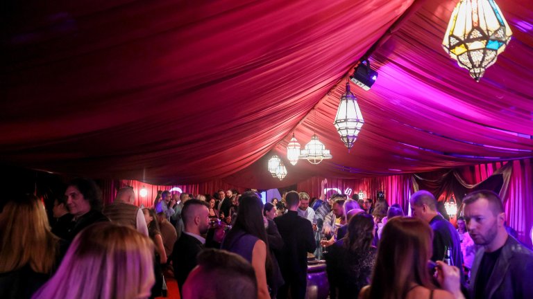 Electric Dreams - да изживееш света, без да излизаш от София