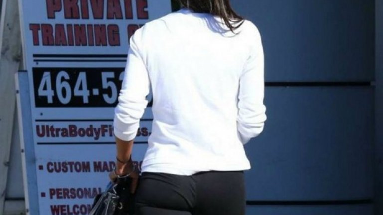 Звездата от "Аватар" Зоуи Салдана, може да накара всяка жена да позеленее от яд, заради начина, по който изглежда, когато носи спортно облекло