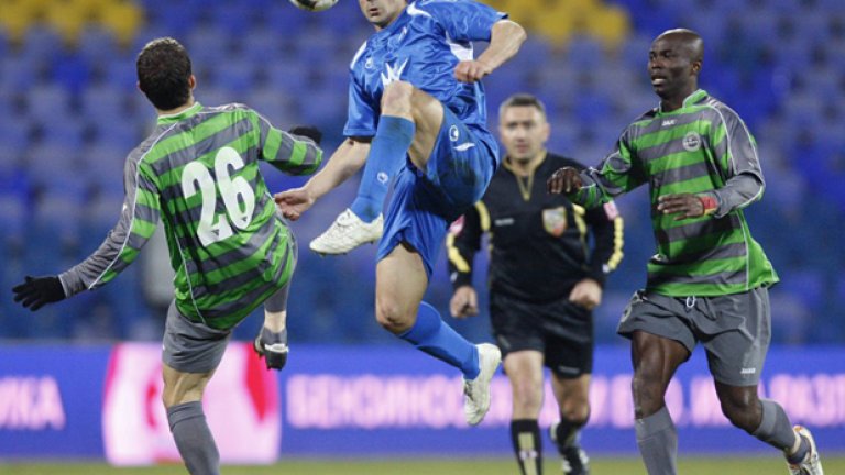 На терена Гонзо бе лидер и талисман на Левски, за което "сините" сърца никога няма да го забравят.