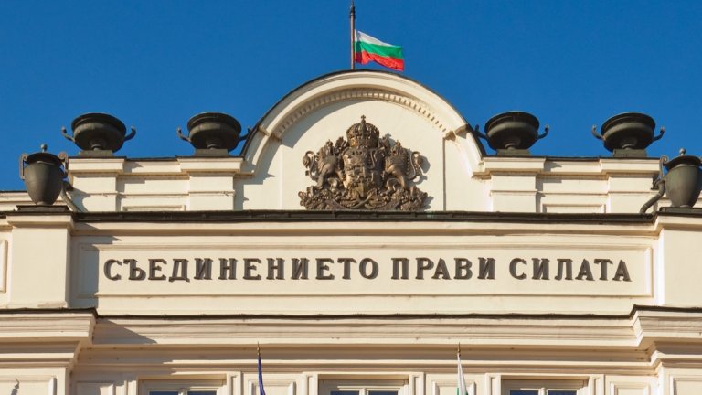 В бюджета за догодина поставените приоритети са върху образованието, здравеопазването, отбраната, пенсионната политика и политиката по доходите.