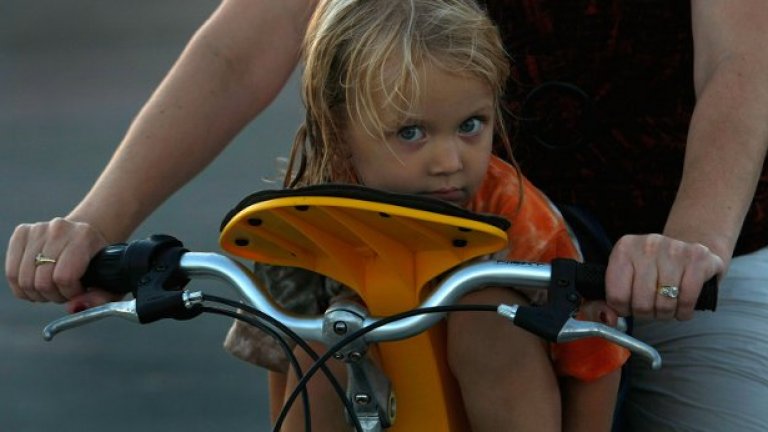 Смееш ли да качиш детето си на колело?