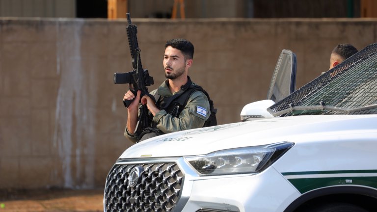 "Хамас" с инвазия в Израел: Израел обяви състояние на война