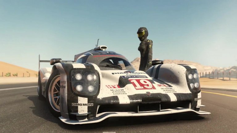 Forza Motorsport 7
платформи: Xbox One, PC
излиза на: 3 октомври
Forza Motorsport 7 е нещо повече от рейсър; това е игра с мисия - да демонстрира възможностите на новата конзолна ревизия Xbox One X и да покаже, че точно това е платформата, която бихте предпочели, за да играете. Освен това, рядко се случва рейсър да бъде топ заглавие за нова система, но в отсъствието на достатъчно ексклузивни игри, именно Forza Motorsport 7 трябва да привлече вниманието към новия хардуер.
Оставяйки настрана огромния залог, нямаме съмнение, че студиото Turn 10 ще ни представи новата сбъдната мечта на почитателите на автосимулациите. Поредицата категорично измести Gran Turismo като топ заглавието в реалистичния сегмент и Forza Motorsport 7 обещава да бъде истинско зрелище. За това ще допринесат както 4К резолюцията при Xbox One X и мощните компютри, така и безпрецедентната дълбочина на геймплея.