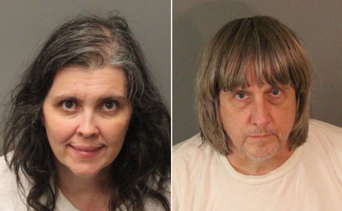 Двамата родители са арестувани. Повдигнати са им обвинения за измъчване и застрашаване живота и здравето на деца.