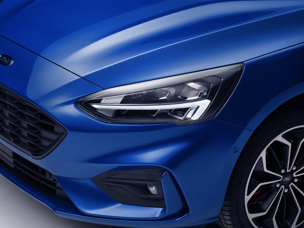 FORD_2018_FOCUS_ST-LINE_STUDIO_09