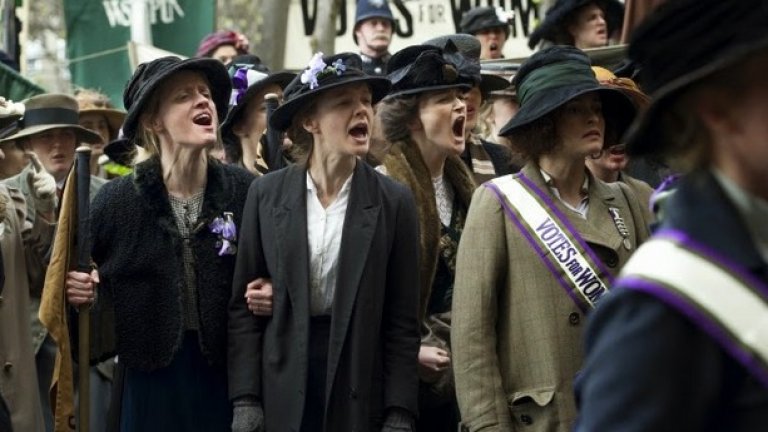Suffragette
Премиера за САЩ: 23 октомври
 
В Англия през миналия век няколко смели активистки рискуват всичко, за да агитират за правото на жените да гласуват. Виждайки, че мирните протести не водят до нищо, те все повече се радикализират и стигат до насилие. Кери Мълиган, Хелена Бонъм Картър и Мерил Стрийп са сред актрисите в британската драма, която би трябвало да очарова феминисткото движение и по задължение да получи поне няколко награди.
