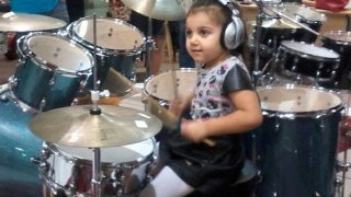 eduarda_henklein_batera