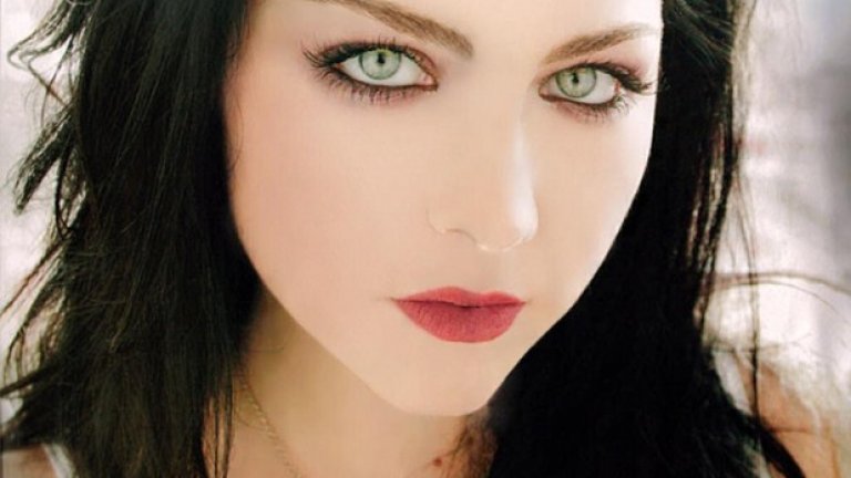 Ейми Лий от Evanescence е идол на безброй надеждни певици, композиторки и пианистки по света