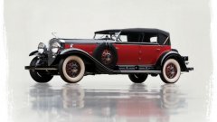 Cadillac V16 от 1930 година - 1,92 милиона долара. Това е първият сериен американски модел с 16-цилиндров двигател