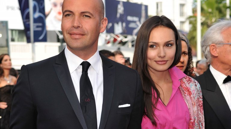 А дори отвъд публичните му връзки, Били през годините е бил забелязван с красиви, но непопулярни жени, дори на публични събития като филмовия фестивал в Кан. През 2010 г. той е на церемонията с жена, описана от фотографите просто като "гост". Може би е удачно - гостите са временно при теб, а после си тръгват и идват други.