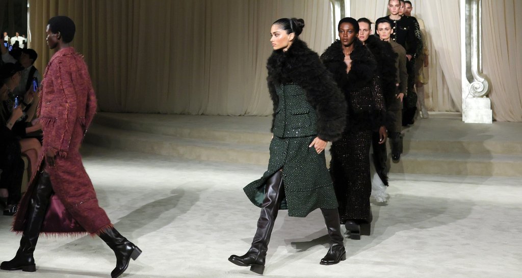 Тенденциите за следващите месеци вижте в галерията тук: