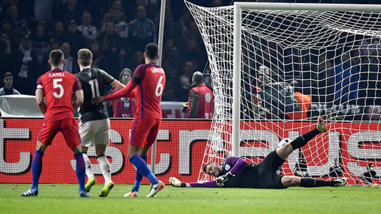 Джак Бътланд (Англия). Още един талантлив млад вратар, който няма да бъде на линия. 23-годишният Джак проведе пълноценен сезон в Стоук и бе готов във всеки момент да замени Джо Харт в националния отбор. На приятелския мач с Германия обаче получи фрактура на глезена.