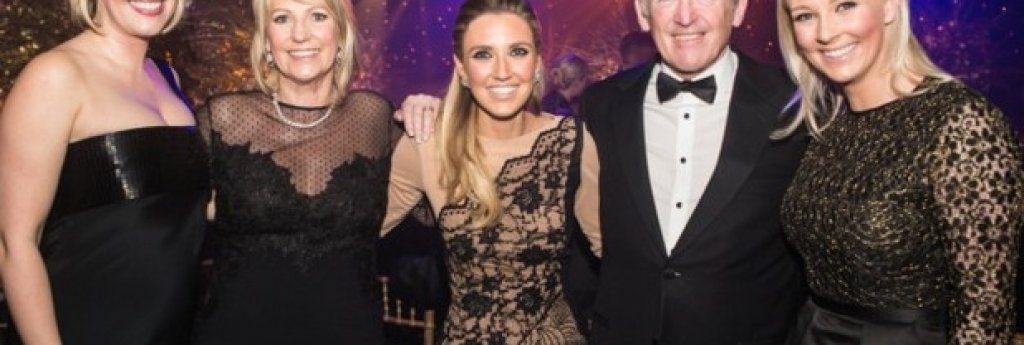 Лорън Далглиш
Лорън (в средата) вече се снима в реклами, освен това рекламира и дрехи от последната колекция на по-голямата й сестра Кели.