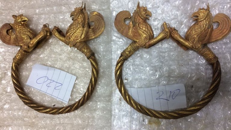 Мотивът е, че арестантите могат да повлияят на хода на разследването