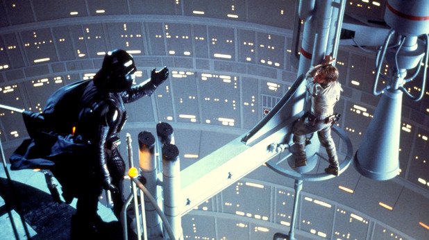 В досегашните филми не липсват емблематични моменти, но някои от сюжетите в книгите, сериалите и видеоигрите по Star Wars представят доста по-задълбочено конфликта между светлата и тъмната страна на Силата