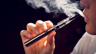 Проблемът идва от съмнителни никотинови течности от Китай