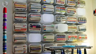 ikea, икеа, мебели, библиотека, списания, стена