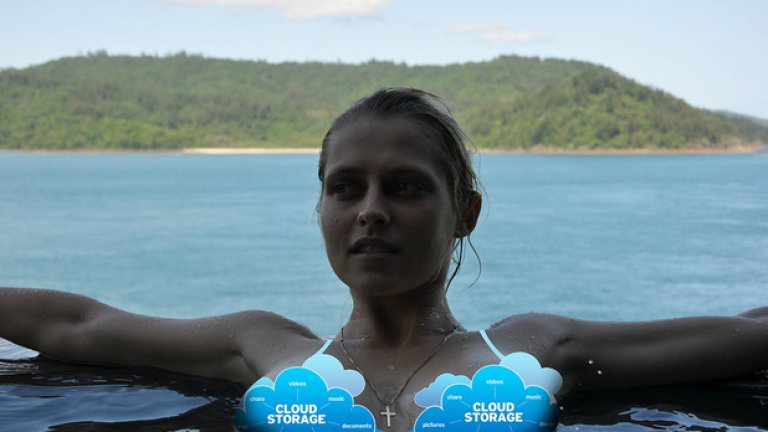 "Обличане" на голите селфита