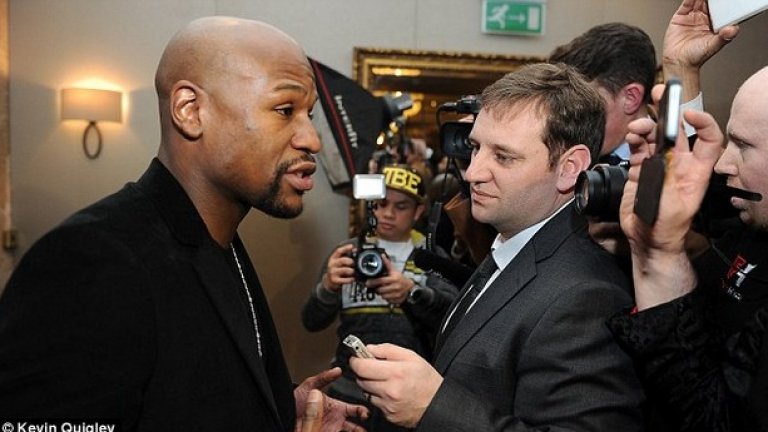 Флойд отдели време и за медиите в Лондон