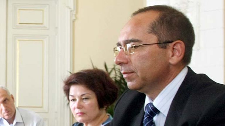 Стефан Константинов ще поеме поста от Анна-Мария Борисова, която вчера подаде оставка
