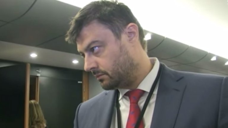 Николай Бареков изуми журналистите от EU Reporter с уменията си по английски