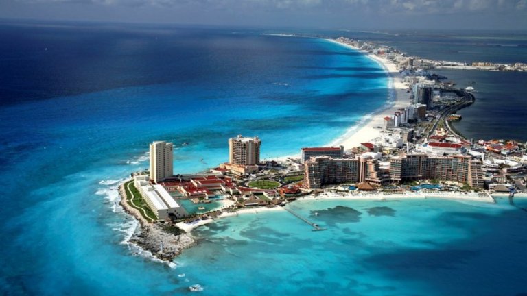 Една от перлите на Карибския басейн - Канкун е най-известният и посещаван мексикански курорт 