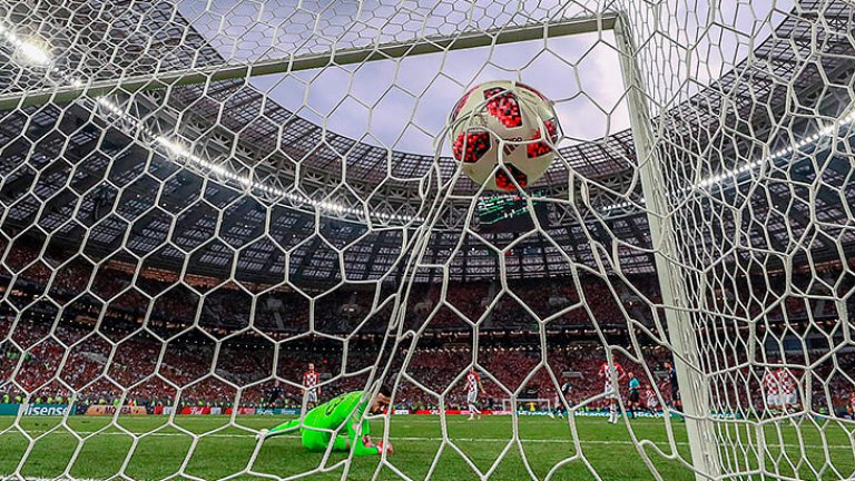 Всичко започна с две пръчки, завързани с въже. А един ливърпулски гений измисли мрежата