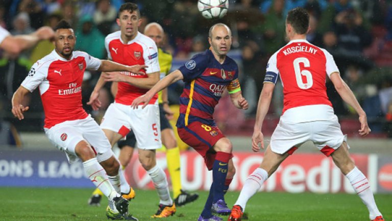 Арсенал не се учи от грешките си. Когато оставиш огромни пространства пред звездите на Барселона, значи си търсиш белята. "Артилеристите" допуснаха две попадения у дома и убиха интригата още преди реванша. Всичко окончателно приключи след първия гол на "Ноу Камп". Когато отпадаш на осминафиналите за шести пореден път, говорим за впечатляващо постоянство. Нещо като четвъртото място във Висшата лига.