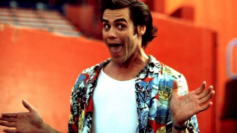 Ace Ventura: Pet Detective / Ейс Вентура: Зоодетектив
В тази комедия от 94-а Ейс Вентура (Кери) е детектив в Маями, който обаче се занимава с по-особени случаи – издирва и връща домашни любимци и други животни. "Ейс Вентура: Зоодетектив" е боксофис успех и се сдобива с продължение, въпреки негативните реакции от критиците. По-важното обаче е, че филмът дава старт на кариерата на Джим Кери и му отваря пътя към много други роли.