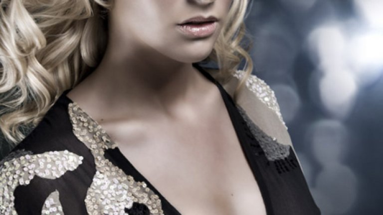 Александра Хелга Иварсдотип (Гилфи Сигурдсон – Суонзи)