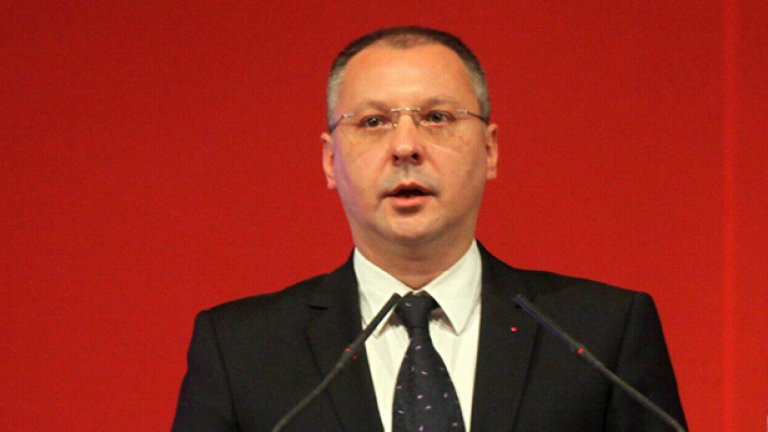 На 16 ноември ораторът Сергей Станишев реши да изиграе най-ефектният фокус, на който партията-столетница е способна - да поеме историческа отговорност