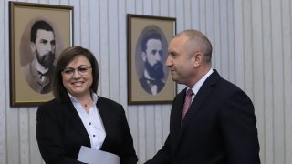Президентът призова БСП да намерят общи точки с "Има такъв народ"