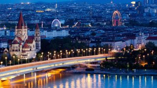 4da52cf7-82bc-4824-ab47-7a3dcffe09dd.austria-vienna-danube