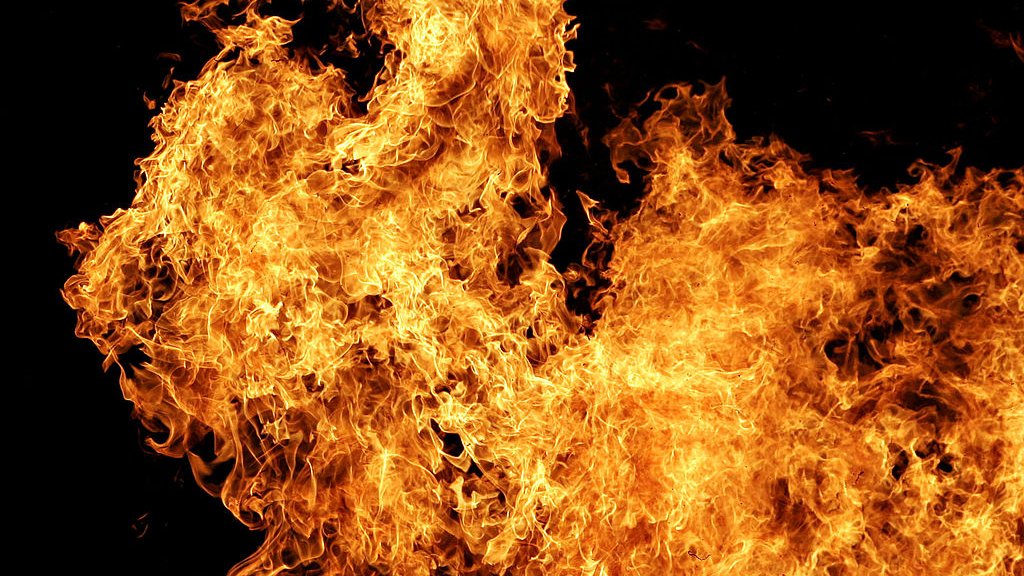 1024px-Fire02