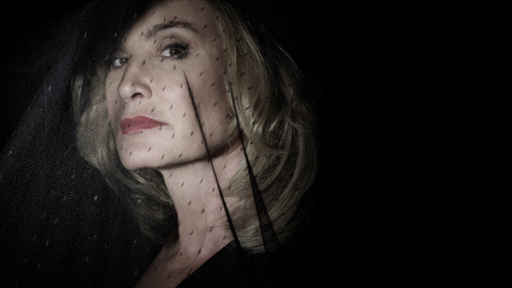 jessica-lange-as-fiona-goode