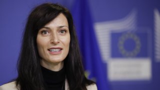Габриел е натоварена с отговорността да преговаря с останалите формации за сформирането на редовен кабинет