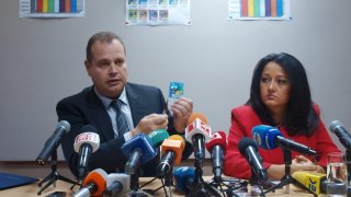 лиляна павлова, лазар лазаров, винетки, винетни стикетри