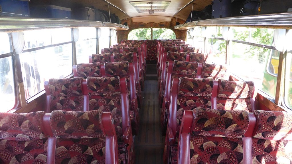 1280px-AEC_Regal_III_(1954)_(35710759304)