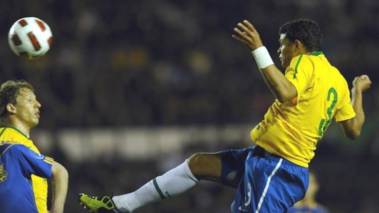 Бразилският национал Тиаго Силва не крие интереса си към британския футбол