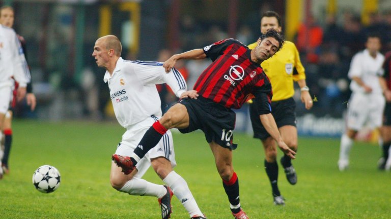 Естебан Камбиасо – 67 мача, 1 гол
Взет още като талант от академията на Архентинос, Камбиасо изкара два периода под наем в Индепендиенте и Ривър Плейт, след което така и не успя да се наложи в Реал. През 2004 г. отиде в Интер, за който изигра 435 мача и се превърна в истинска легенда на „нерадзурите”. Стана пет пъти шампион на Серия А, вдигна и Шампионската лига. Изкара един сезон в Лестър, точно преди шампионския, и след две години в Олимпиакос сложи край на кариерата си през лятото на 2017-а.
