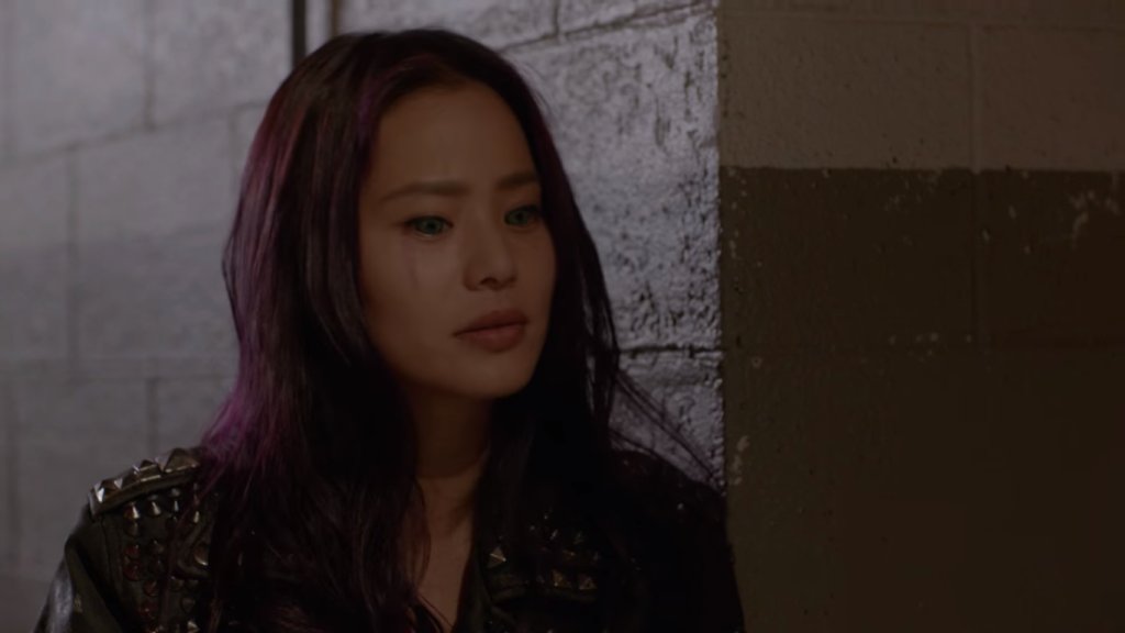 \"The Gifted\" 
Двама родители разбират, че децата им са мутанти. За да избягат от нагазанията на правителството, те се присъединяват към ъндърграунд мрежа от мутанти, обединени от общия си стремеж към оцеляване. 