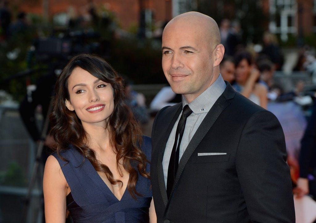 Кандийс Нийл
Вече над десетилетие Зейн е с модела Кандис Нийл, което се явява и най-сериозната му връзка. Вече имат и две деца - дъщери, но да не се хващаме за това на кои мъже им се раждат такива... Кандис има колумбийска, ирландска, мексиканска и френска кръв във вените си, но също като имащия гръцки произход Зейн е родена в САЩ. И това е повод за шеги:
"Тя е първата американска приятелка, която имам. Претърсих света и най-накрая я открих тук, в задния си двор", казва той за Кандис, с която се запознава чрез сестра ѝ.
"Кандис е най-отдадената майка и партньор, която мога да си пожелая", казва Зейн пред "Чикаго Сън Таймс".
Посочва, че я нарича своя "съпруга", а тя него - "съпруг", макар да нямат официален брак. Макар още през 2014-а това да е предвидено за момента, в който програмите им са по-леки, двамата все още не са си казали официално "Да!", а актьорът е коментирал, че за него тази връзка е доживот и няма нужда от документи, които да потвърждават това.