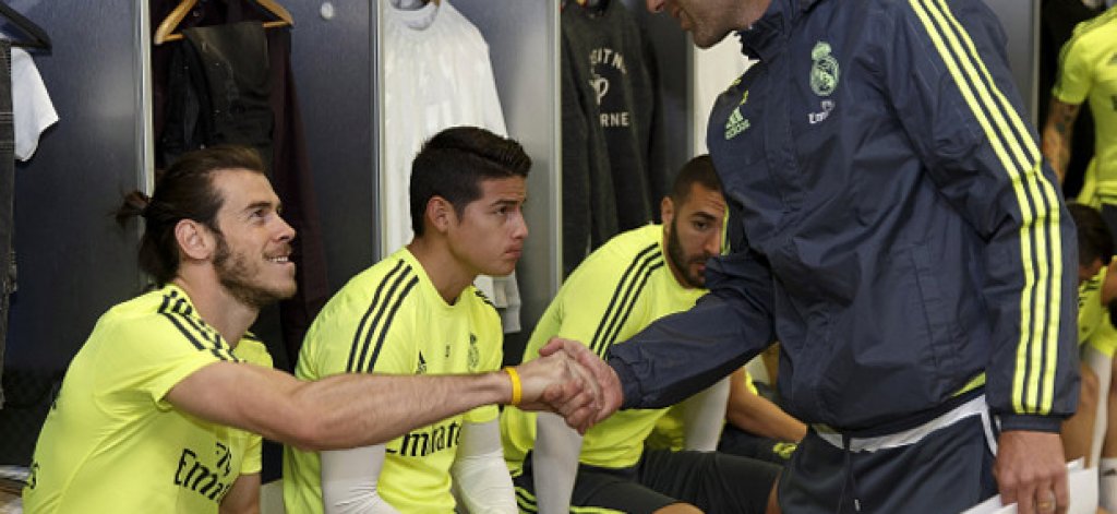 2. Разглезена съблекалня
От скандалното парти на рождения ден на Кристиано до няколкото глобени играчи на пътя – нито един от тях не бе глобен. Скандалите в Реал се покриват за сметка на треньора, който накрая го отнася.