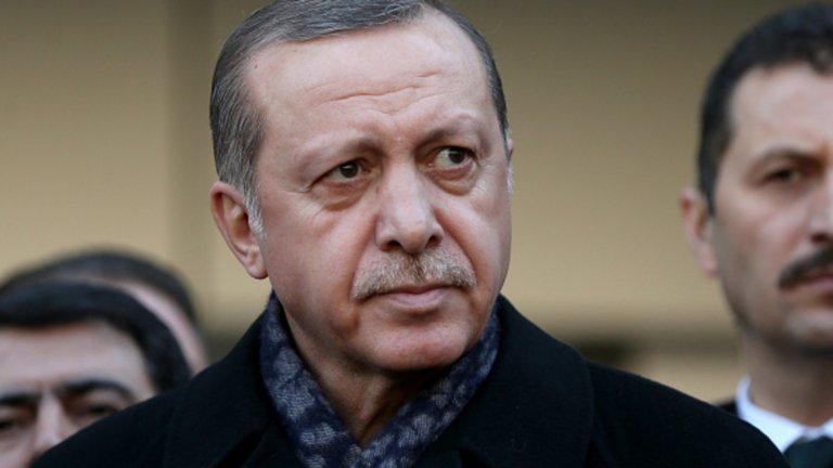 Турският президент Реджеп Тайип Ердоган каза, че в страната ще бъде насрочен референдум за прекратяване на преговорите за присъединяване към Европейския съюз, ако е необходимо.