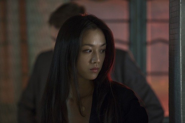 В главната роля на приятелка на главния герой е актрисата от азиатски произход Уей Танг