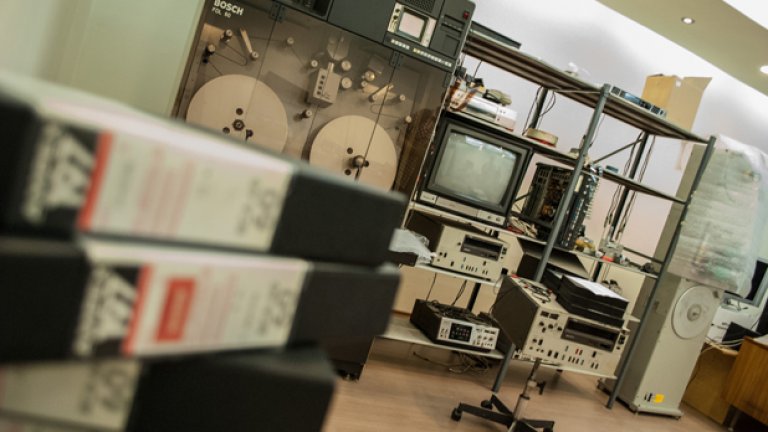 Тук става прехвърлянето на филмите в цифров формат