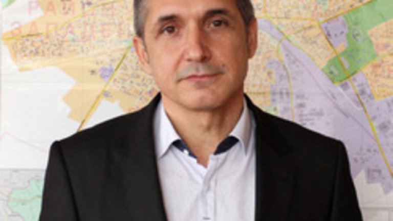 Кацарски е обвинен за това, че е улеснил Иван Тотев да извърши престъпление по служба