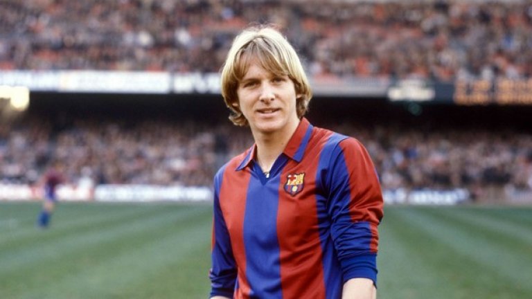 Бернд Шустер (Германия). 8 години (септември 1980 - юли 1988). 238 мача, 87 гола