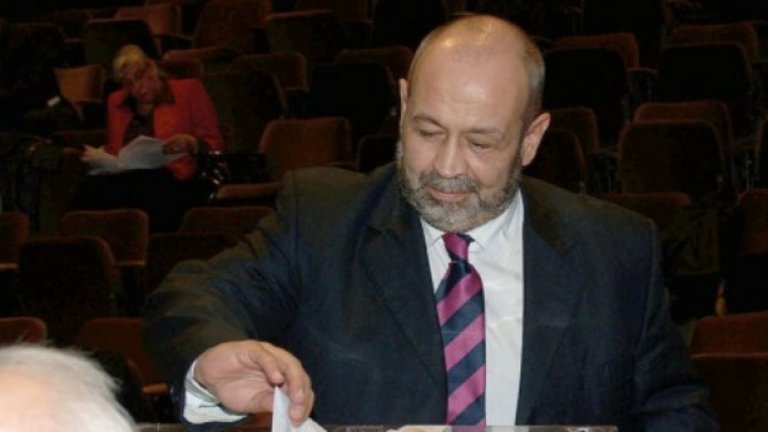 Декларацията идва ден след като лидерът на СДС Божидар Лукарски открито защити личността на Янко Станев, когото определи за "достатъчно известен и уважаван човек".
