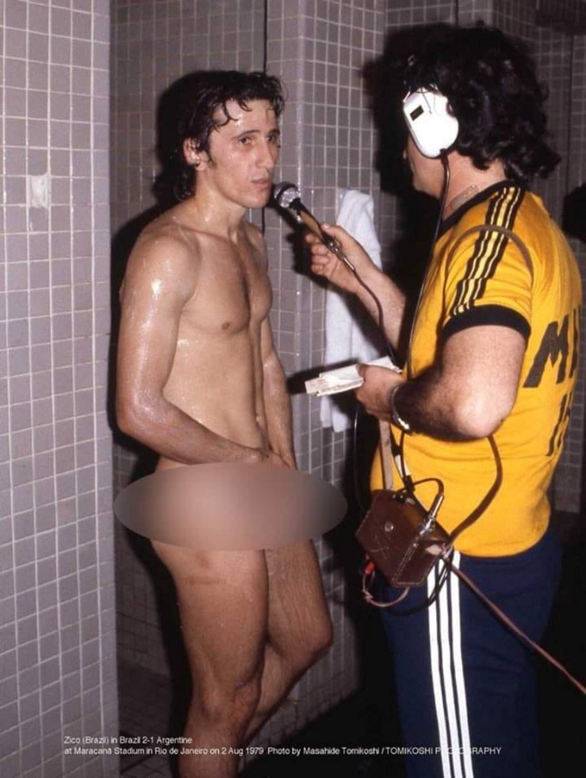 Интервю на голо – Зико дава отзив след победата на Бразилия с 2:1 над Аржентина на Копа Америка 1979. Бразилия стига до полуфиналите, където отпада от шампиона Парагвай.
